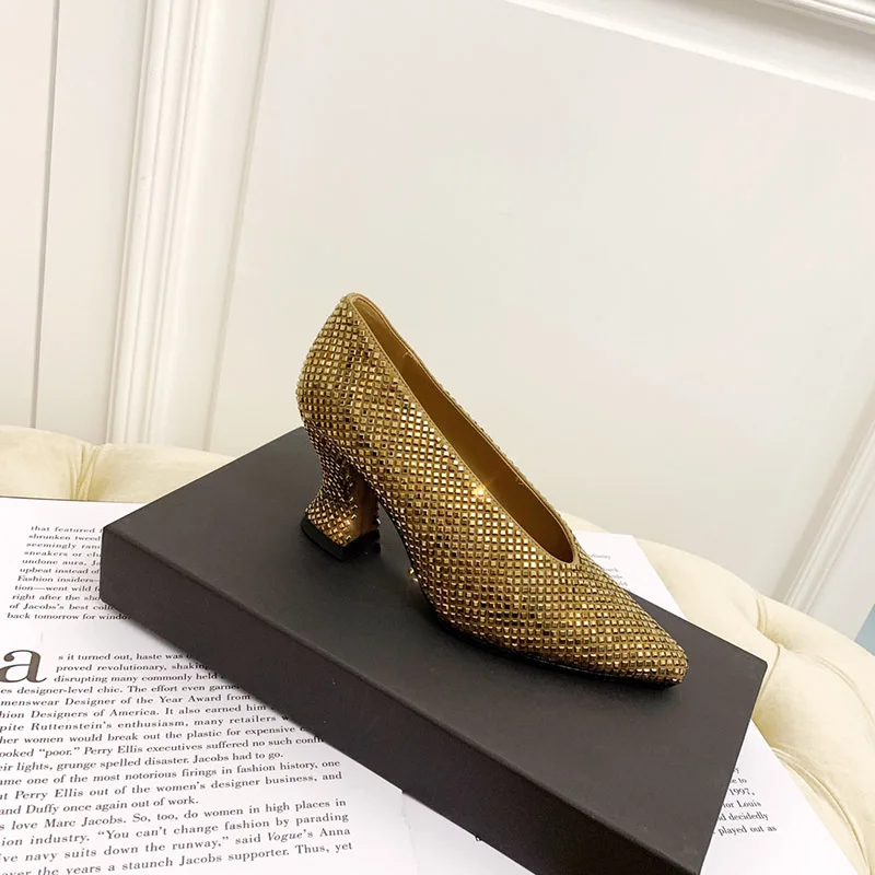 

2021 The New Listing Women's slippers Ladies beach shoes Athletic Walking Comfortably breathable Leisure and fashion