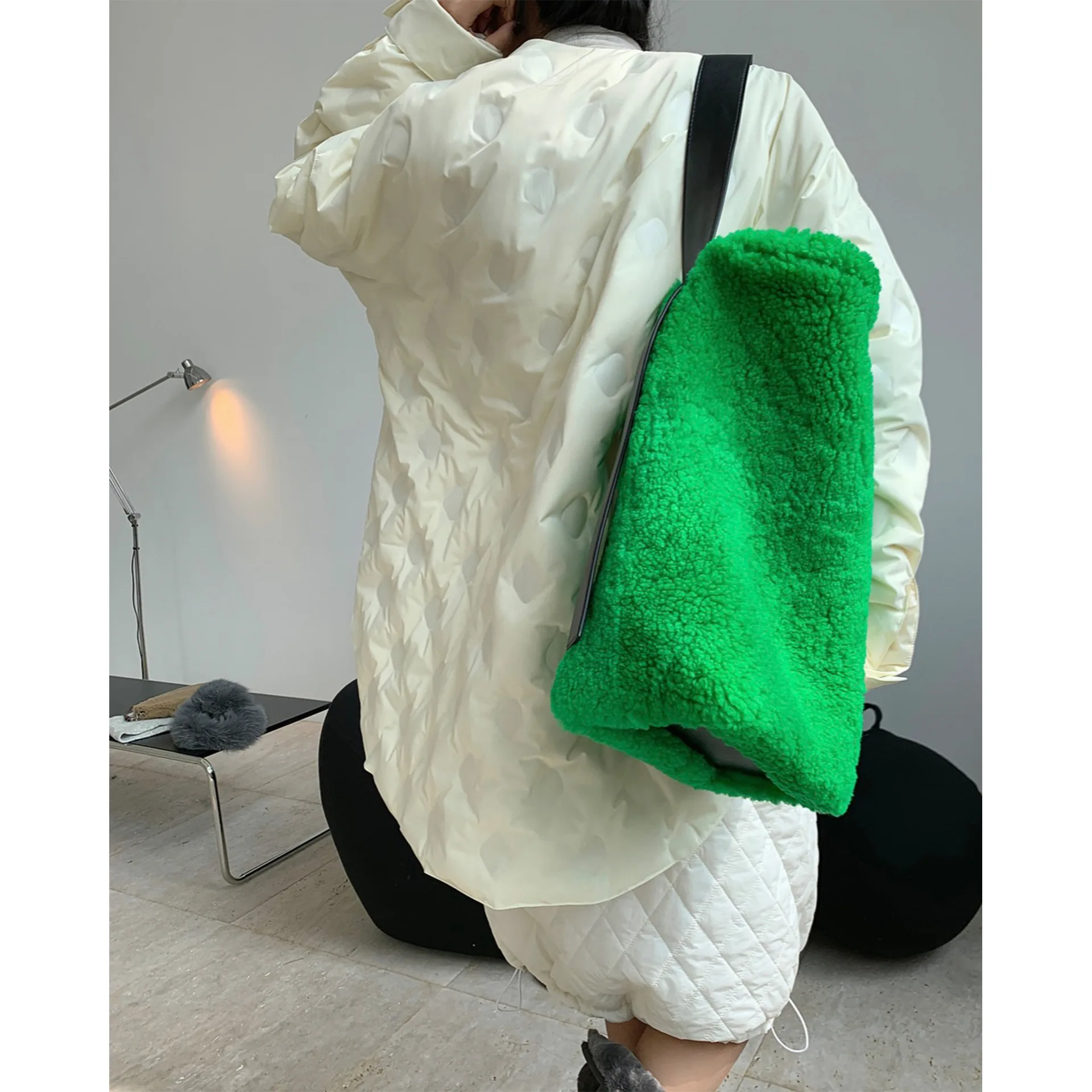 Winter Korean Style Design Profile Lazy Embossed round Neck Shirt down Jacket Loose Slimming Warm Coat for Women