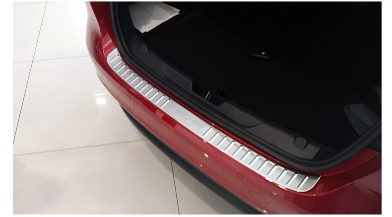 

304 Stainless Steel Rear Tail Door Bumper Trunk Threshold Decorative Protective Board Cover Trim For Jaguar XE 2015