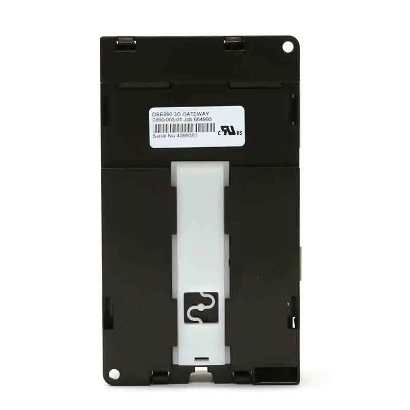 Устройство управления DSE890 с GPS и gsm антеннами связывается подключенными модулями
