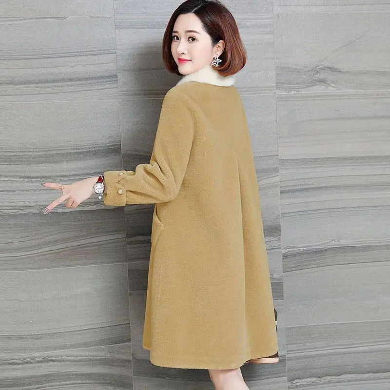 

Women 2020 Winter Real Fur Coat Female Granular Sheep Shearing Jacket Natural Mink Fur Collar Lambs Wool Clothes Outerwear L904