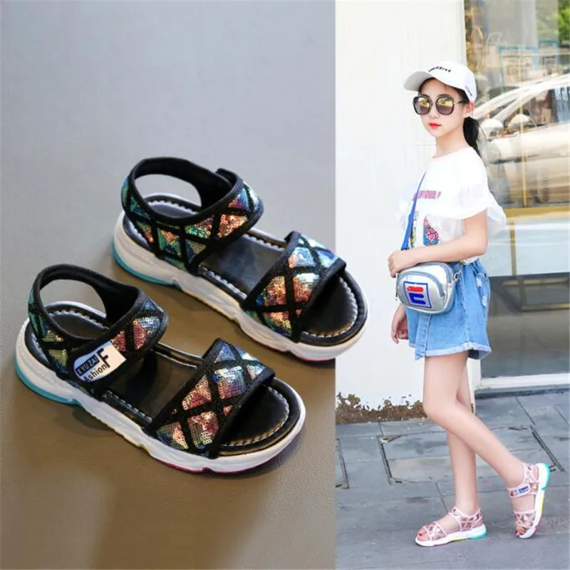 

Летние новые сандалии для девочек модная обувь принцессы с блестками для девочек пляжная обувь с мягкой подошвой нескользящие легкие школь...