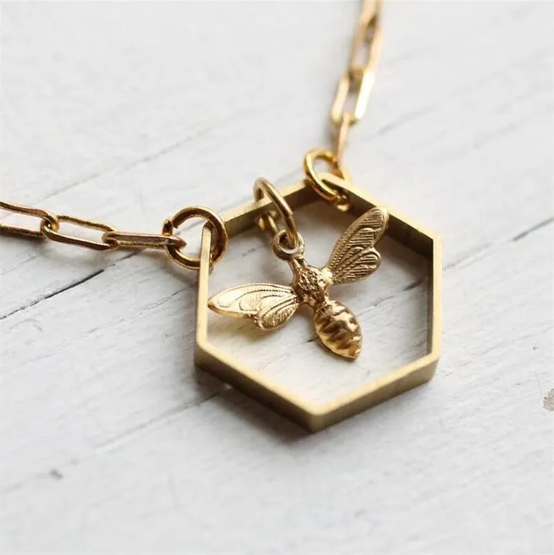 

Geometric Hexagon Gold Color Bee Hive Necklaces for Women Insect Chain Pendant Necklace Female Party Statement Jewelry Bijoux