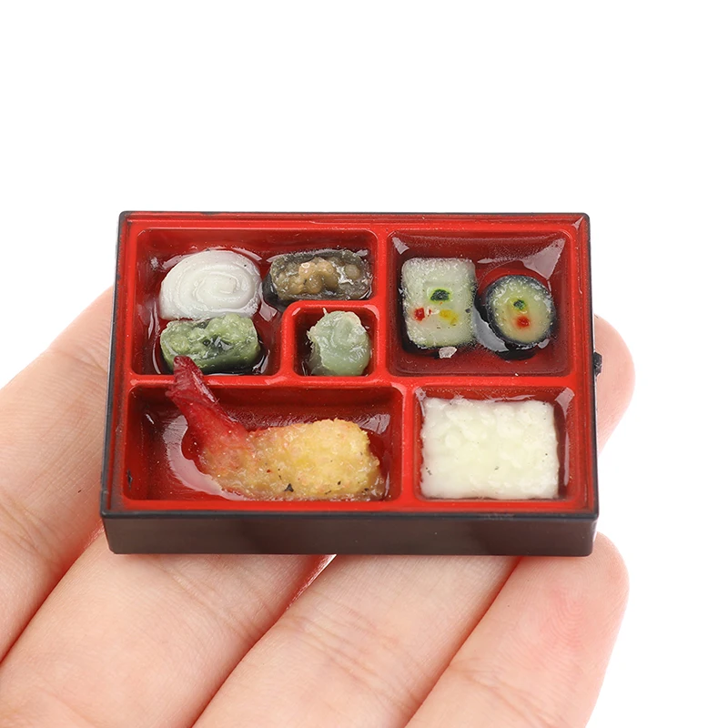 

1PC Creative New 1:12 Dollhouse Japanese Fast Food Box rice sake set with chopsticks Food Accessories For Doll House Decor Toys
