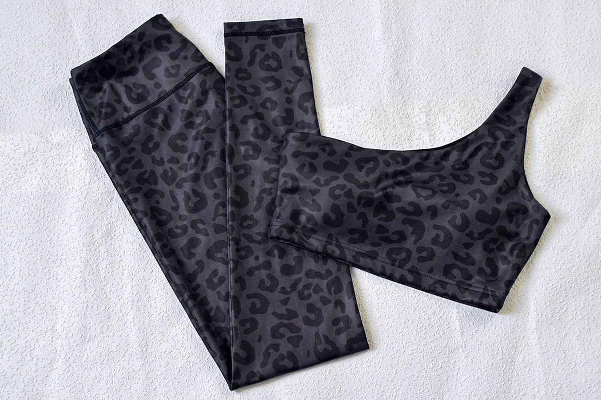 

Seamless Yoga Set Women One-Shoulder Leopard Print Bra High Waist Leggings Sports Fitness Stretch Workout Clothes Sportswear