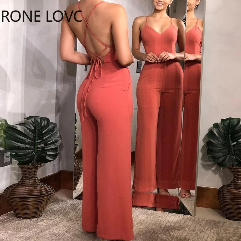 Женский комбинезон с V-образным вырезом и открытой спиной |