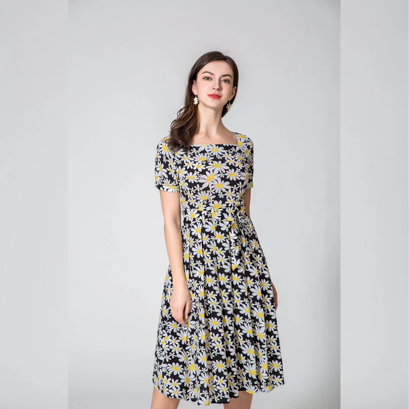 

New Trend Summer Floral Print Slim-fit Square Neck Short-sleeved Bohemian Dressse