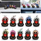 Милый автомобиль маленькая черная утка с шлемом бамбуковая Стрекоза для мотоцикла велосипеда 6*6*8 см маленькая утка солнцезащитные очки