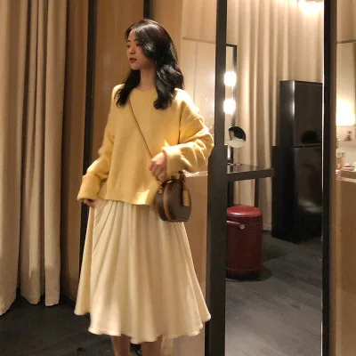 

Sweater with knitted skirt two piece set autumn 2021 girlfriends middle long fairy suit dress