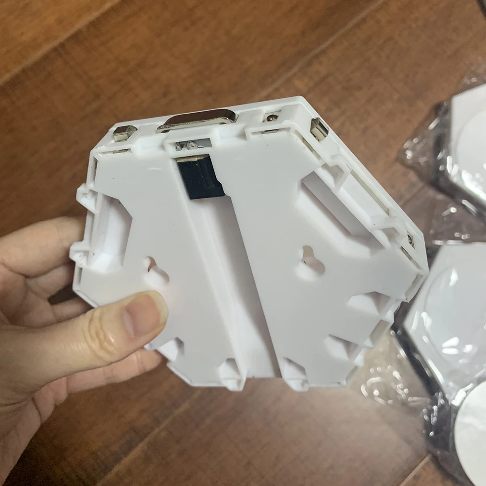 Сенсорная настенная лампа креативный модульный светильник в виде сот квантовая