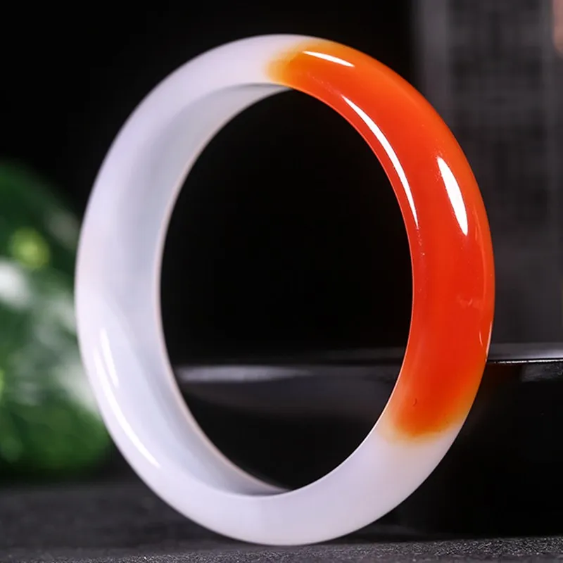 

Women's Natural Jade Bracelet Natural Beautiful Color Agate Chalcedony Bracelet With A Diameter Of 54-64