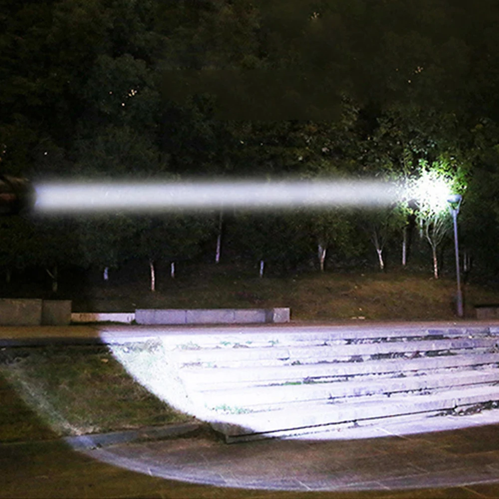 

Super bright rechargeable searchlight LED flashlight spotlight long standby flashlight USB output as mobile power