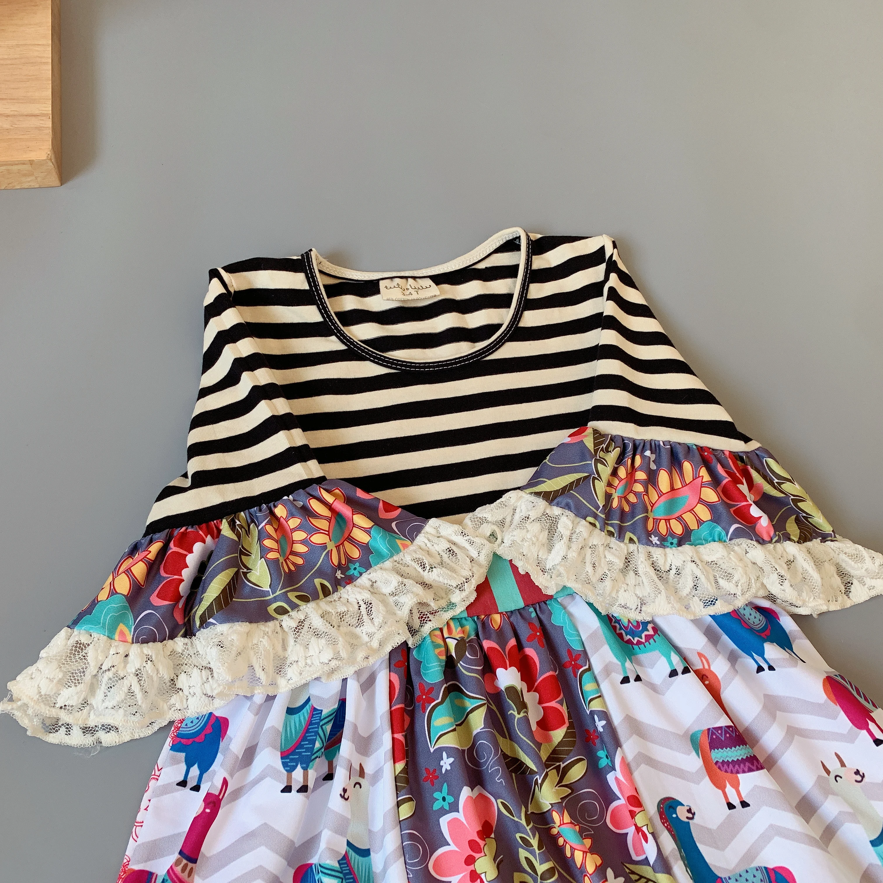 Осеннее черно-белое платье в полоску для девочек 100% хлопок лидер продаж Новое