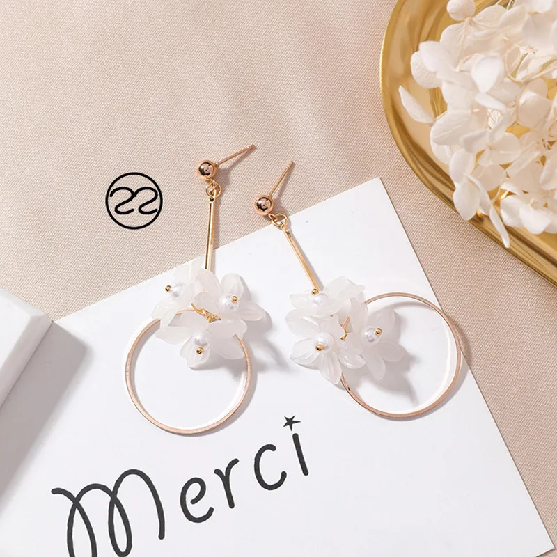 Простые корейские милые маленькие серьги с ракушками для девочек геометрические