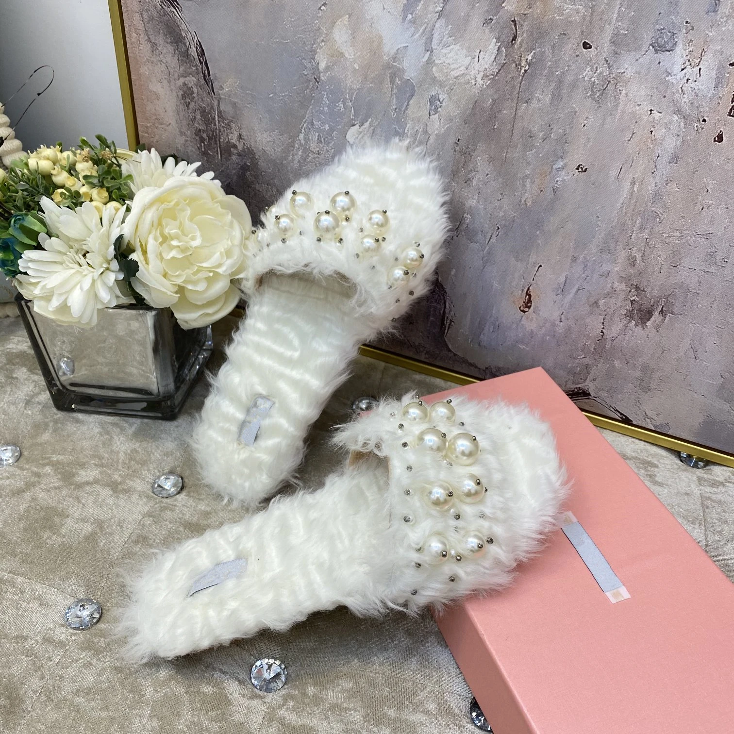 

Luxury Brand Autumn And Winter Fashion Warmth Flat Fluffy Women'S Slippers, Fur Shoes, Designer Women'S Shoes M