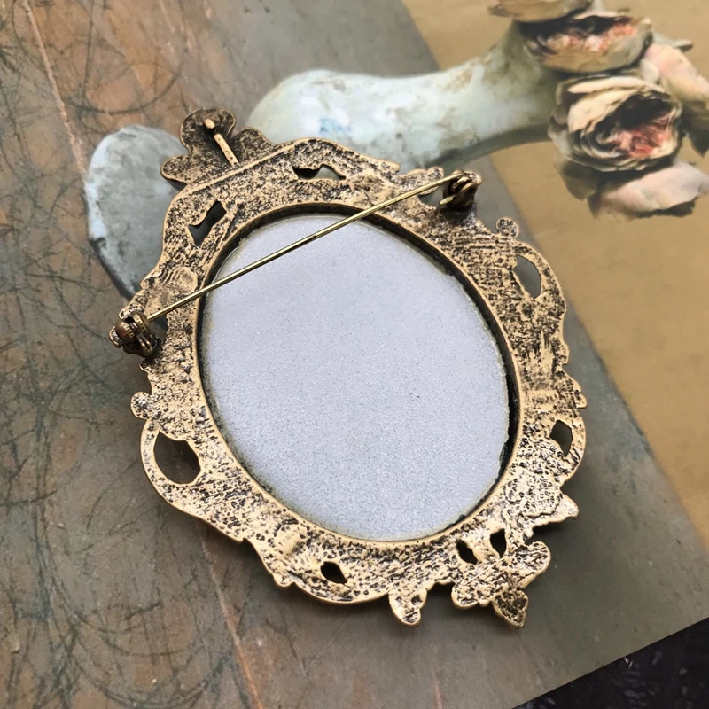 Винтажные броши в виде цветка внутри европейском и американском стиле