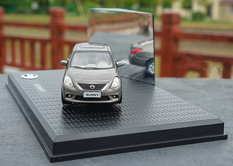 Высококачественная оригинальная модель из солнечного сплава 1:43 Nissan, коллекция подарков для моделирования, Литые металлические Автомобильные украшения