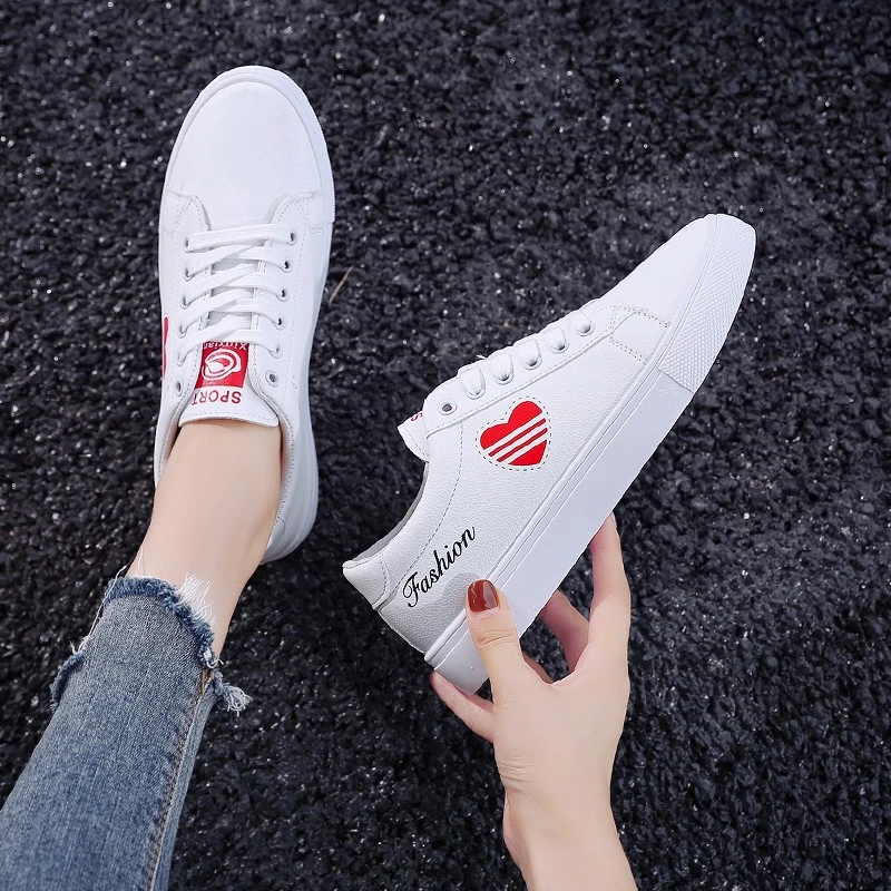 Новинка весны 2020 года Женские кроссовки на платформе Модная повседневная обувь