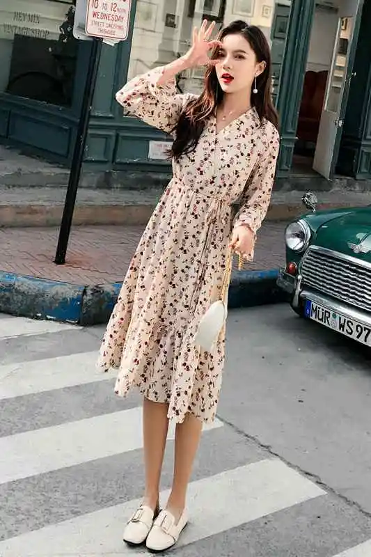 Винтажное шифоновое платье с v-образным вырезом и цветочным принтом женское