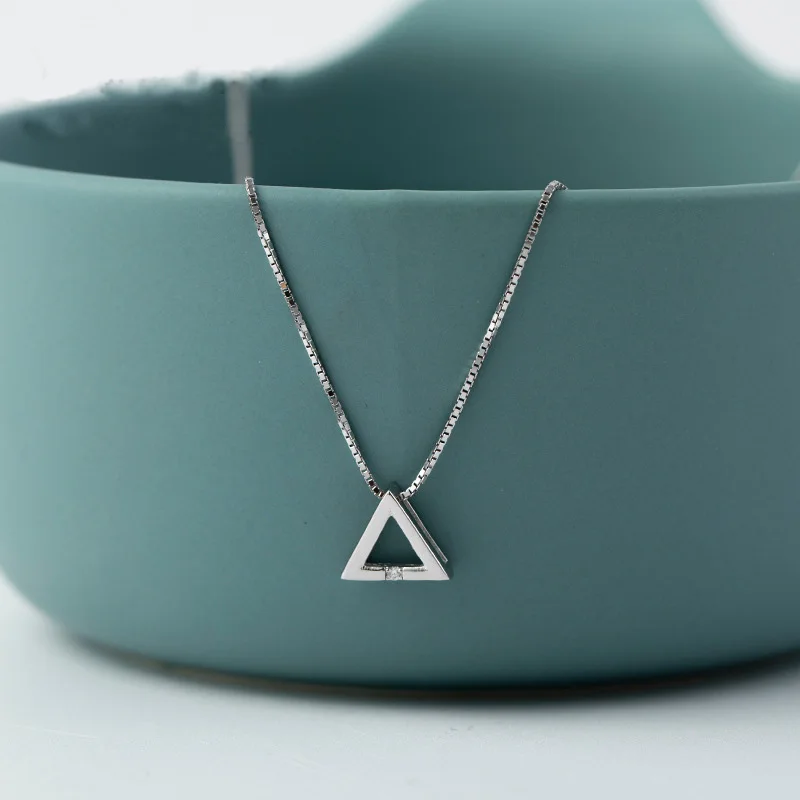 

Creative Female Triangle 925 Sterling Silver Necklace Pendant Jewelry For Women Snake Chain Natural 925 Silver Gift Jewelry