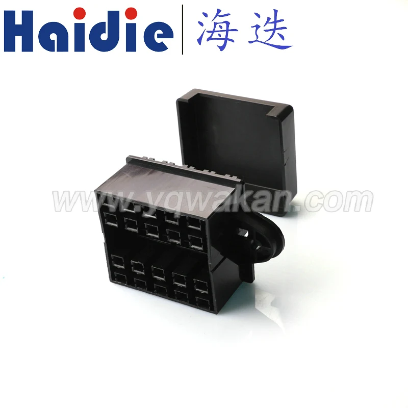 

1sets auto electrical fuse box connectors BX2101-1 with terminals