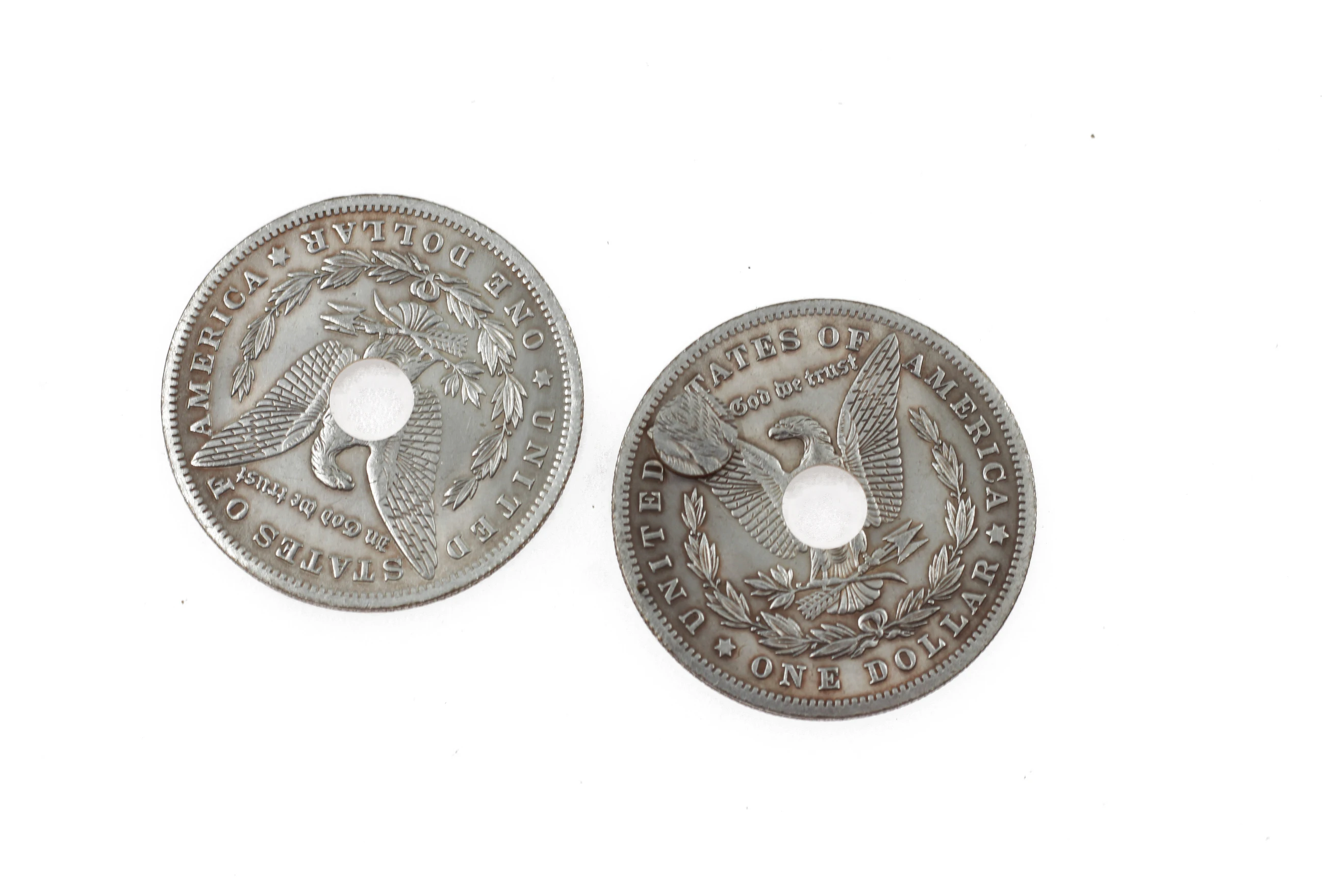 Китайские Серебряные Дикие монеты сменные от трех до одной магия крупный план