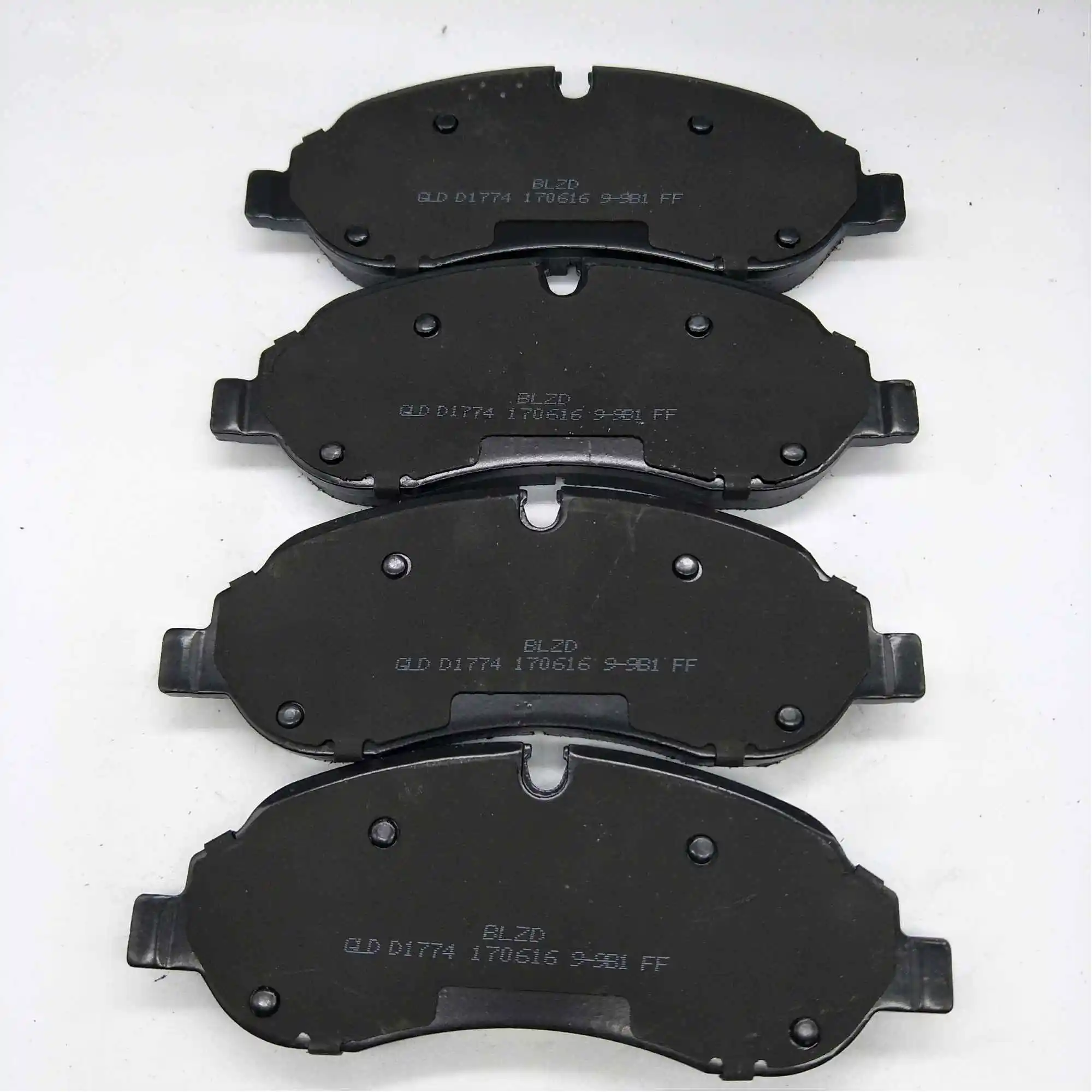 Колодки тормозные передние D1774 для грузовиков D Transit 2015 OEM:CK4Z-2001-A CK4Z2001A 4 шт./компл. |