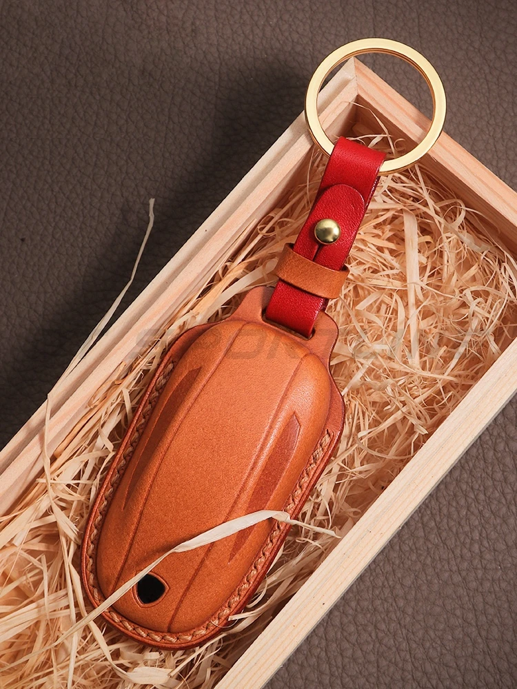 

Hand Stitched Vegetable Leather Car Key Case for te sla Model S / X Handmade Vintage Leather key case Handmade Car Key Cover
