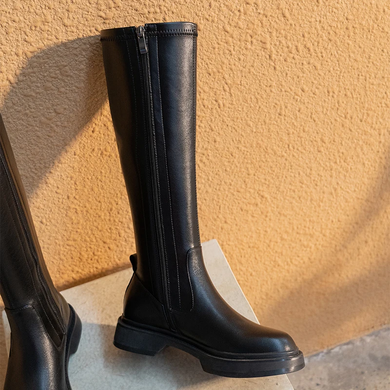 Женские сапоги до колена из натуральной кожи 22-25 см с эластичным голенищем