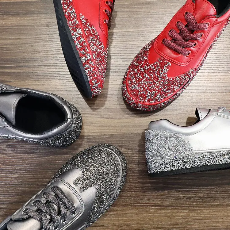 Кроссовки женские блестящие на плоской подошве люксовые модные сникерсы со
