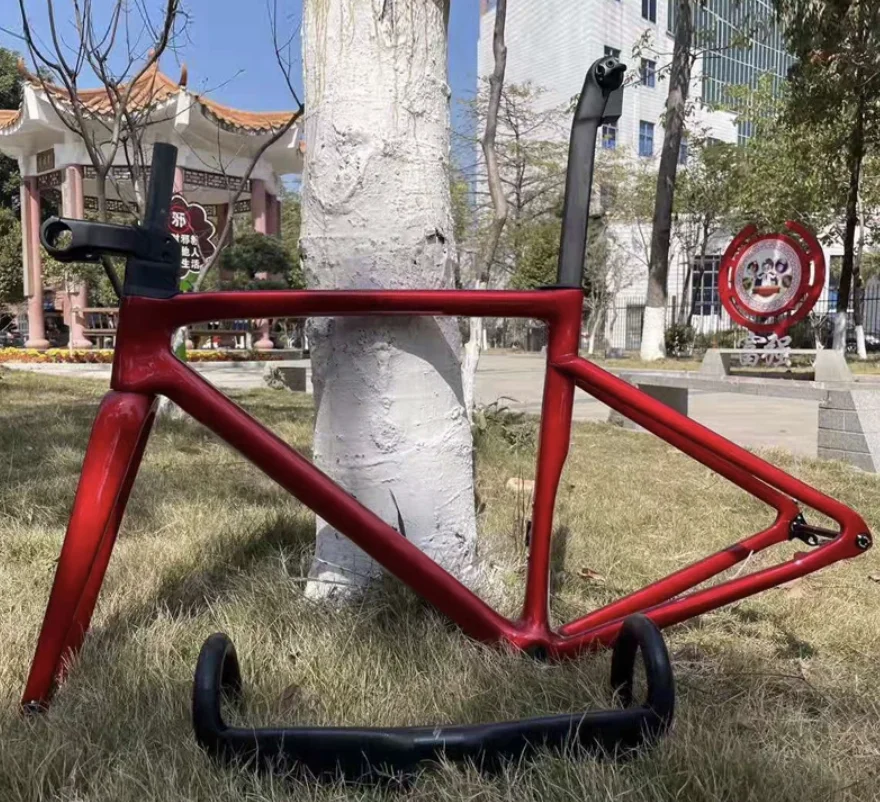 

Carbon road bike frame 2021 new Super light SL7 disc brake frame with red black glossy coating Fit both DI2 and Mechanical group
