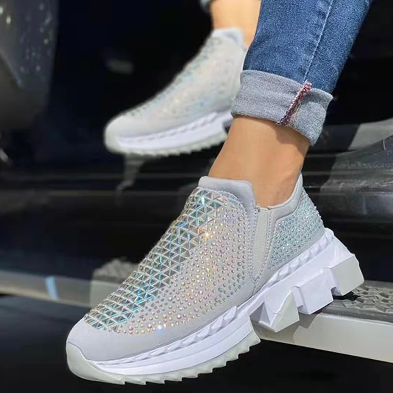 

Women Loafers Rhinestone Bling Fashion Women Platform Shoes Slip-on Casual Sneakers 2021 New Light Walking Vulcanized Shoes кеды