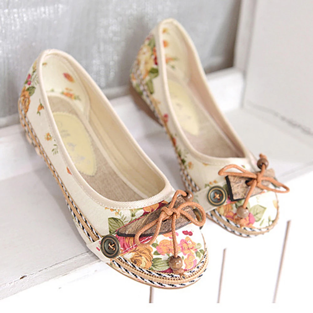 

Vintage Floral Women Flats Moccasins Slip On Fabric Loafers Shoes Comfortable Ladies Shoes Flat Shoes