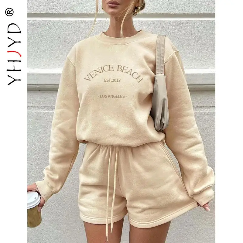 

Флисовые спортивные костюмы YHJYD с вышивкой и надписью, комплект с толстовкой и шортами для женщин, спортивный комплект из двух предметов и ш...