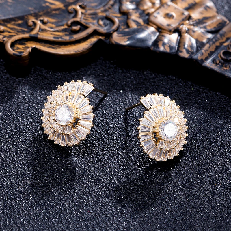 Модные минималистичные серьги сверкающие и креативные женские Спиральные