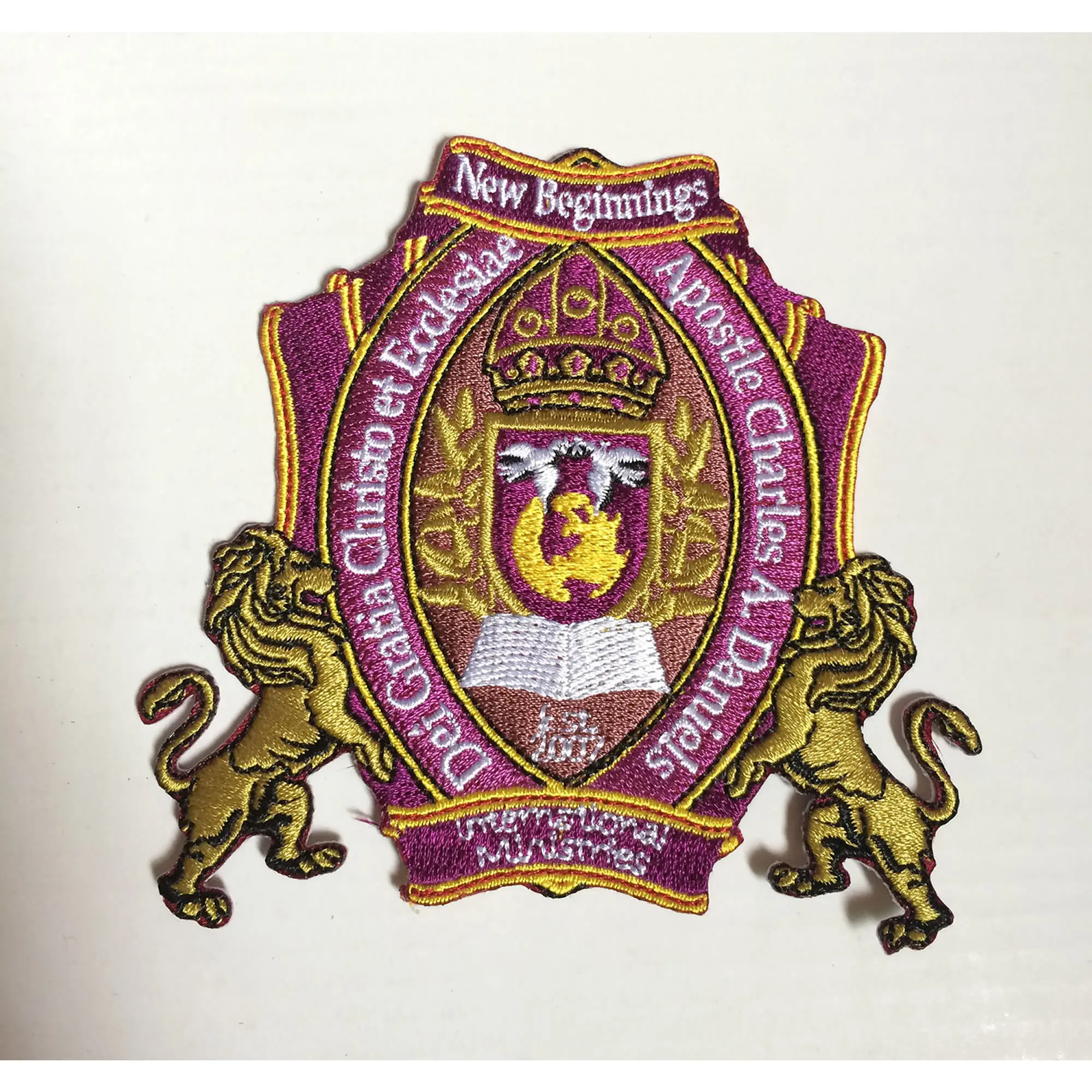 Высокое качество Бишоп вышивка патч 100% вышитый значок для одежды термоурезанная