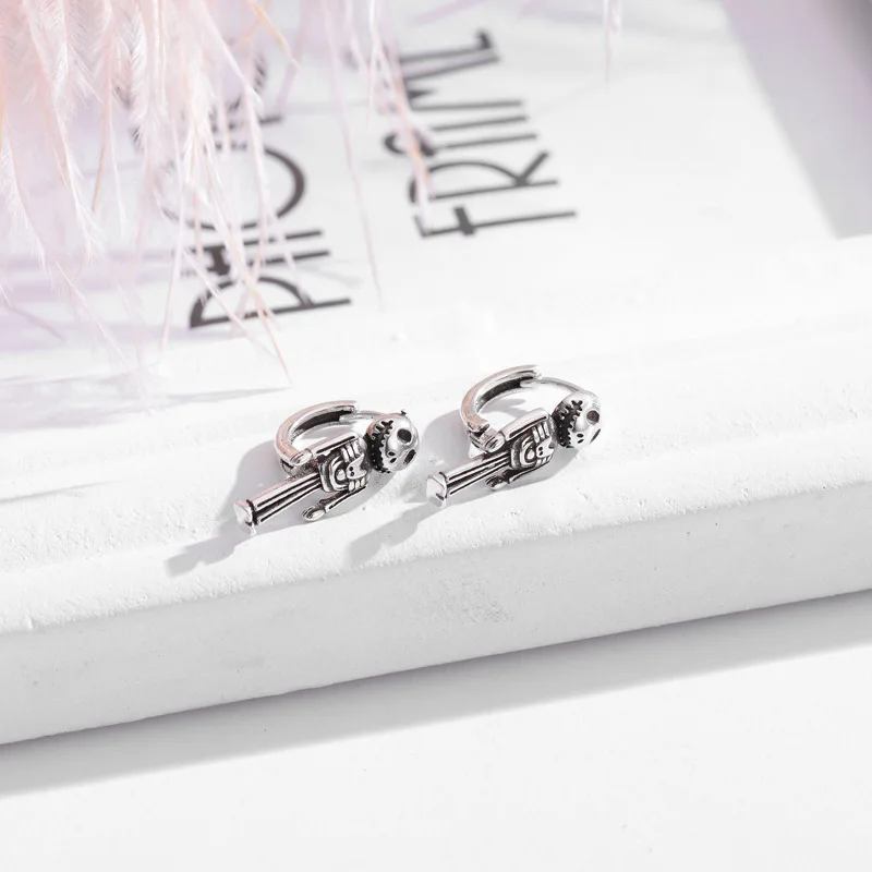 Серьги-клипсы в ретро-стиле S925 простого цвета с нестандартным черепом