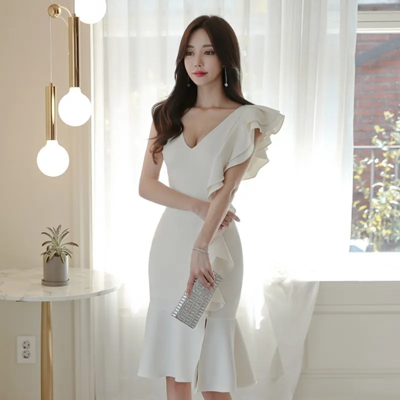 Женское облегающее платье с V-образным вырезом белое элегантное вечернее без