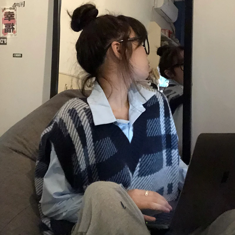 

Ранняя весенняя одежда, костюм в гонконгском стиле, Женская шикарная маленькая рубашка в стиле ретро, комплект из двух предметов, Топ в стил...