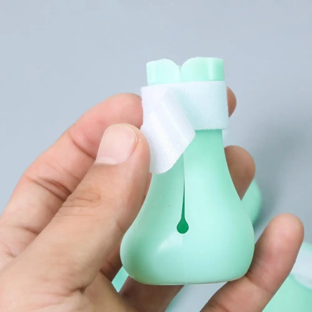 

2021 4Pcs Cat Shoes Adjustable Pet Grooming Supplies Silicone Pet Cats Paw Covers Stylish Anti-Scratch for Bathing Dropshipping