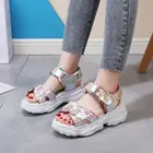 Сандалии женские массивные на платформе, босоножки на танкетке, туфли на высоком каблуке, повседневные спортивные босоножки на платформе, с пряжками, лето 2021