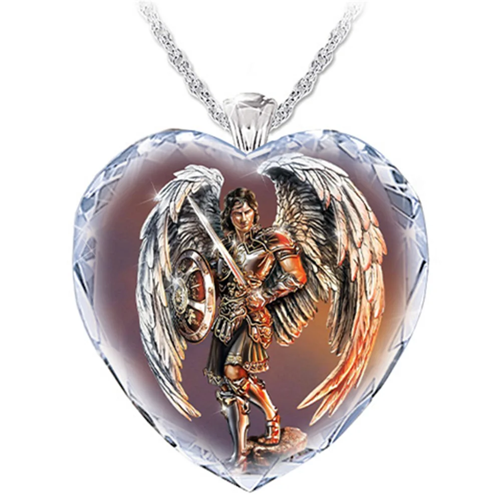 Властное хрустальное ожерелье с кулоном в виде сердца арчанделя изысканное