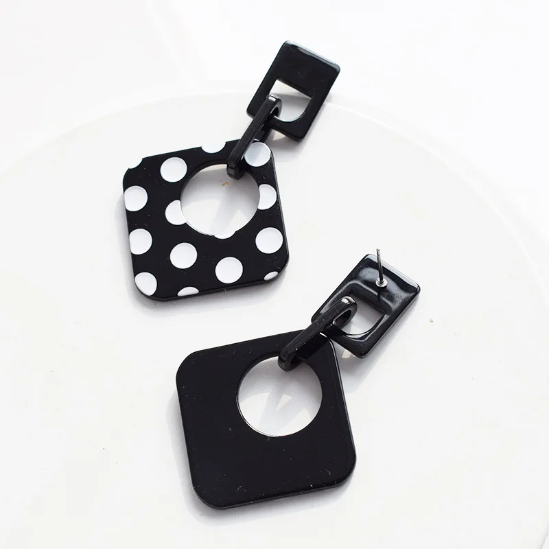 Ins корейские серьги с белыми волнистыми точками для женщин Ретро Геометрические