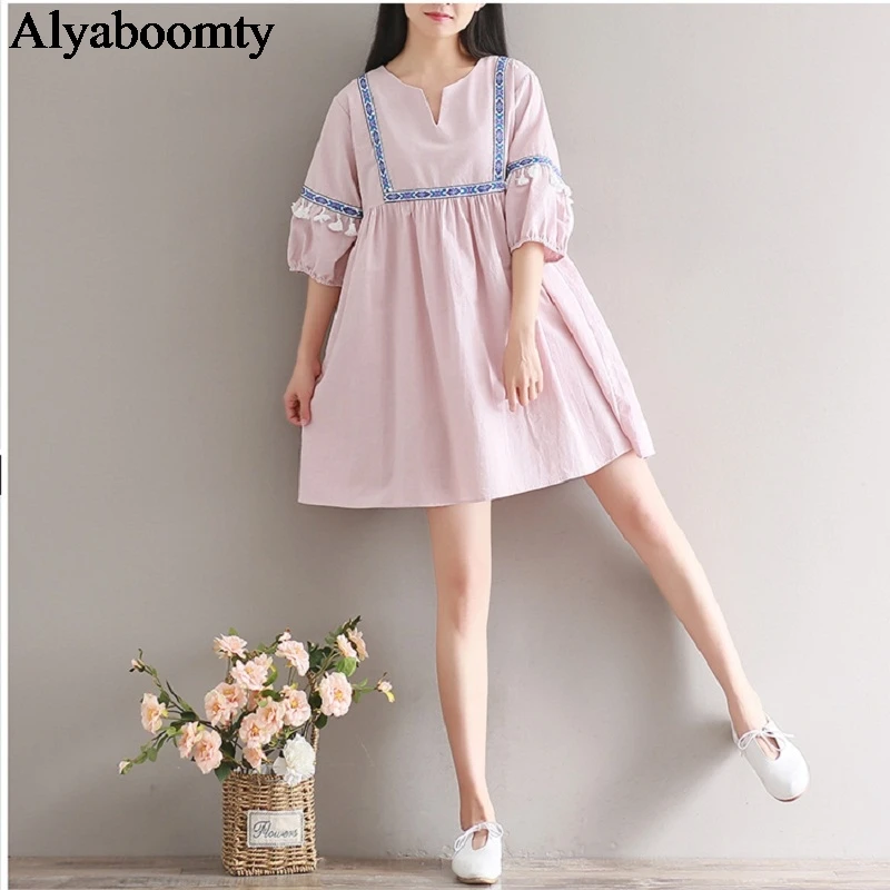 Женское летнее мини платье свободное японского стиля&quotMori Girl&quot милое с вышивкой