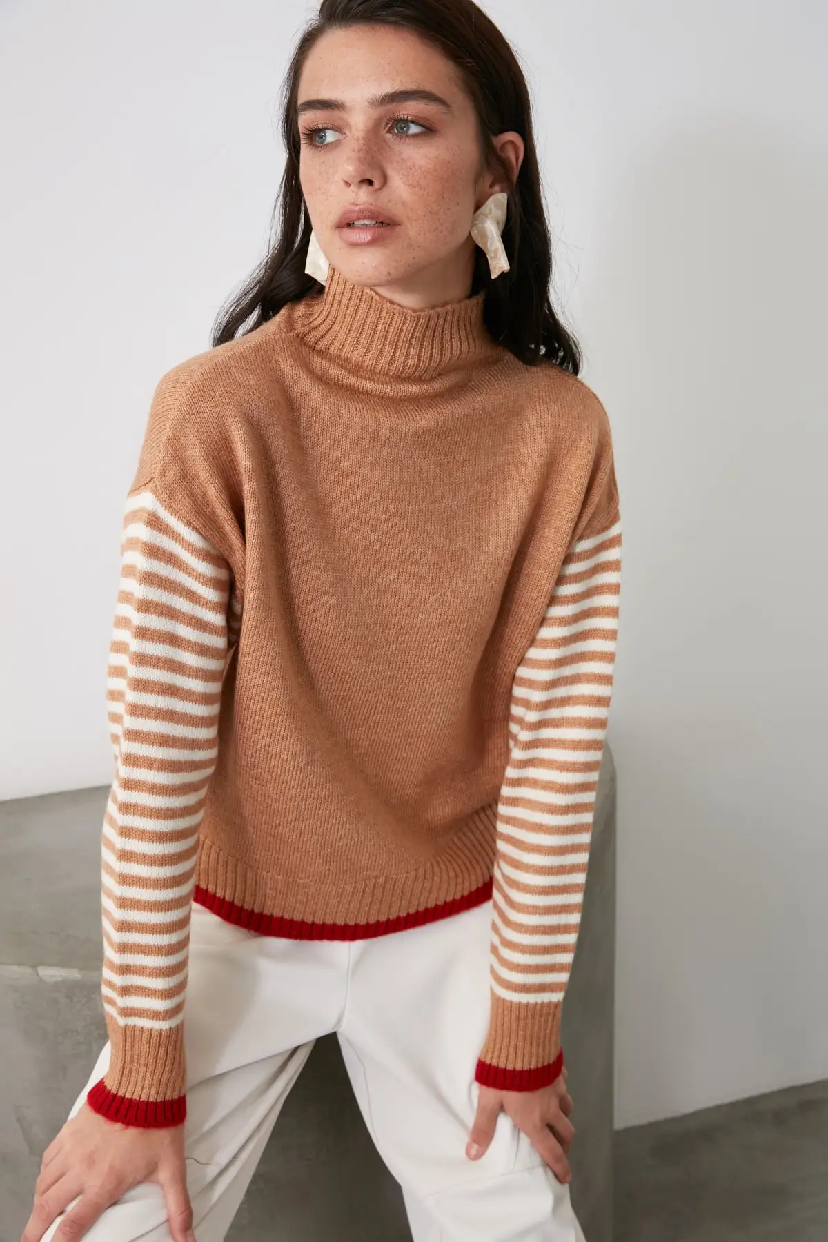 

Trendyol Handles Striped Knitwear Sweater TWOAW21KZ2043