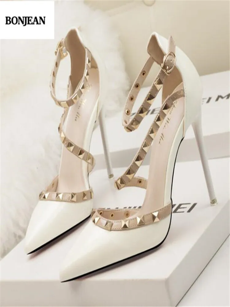 Женские туфли на высоком каблуке шпильке простые пикантные с закрытым носком