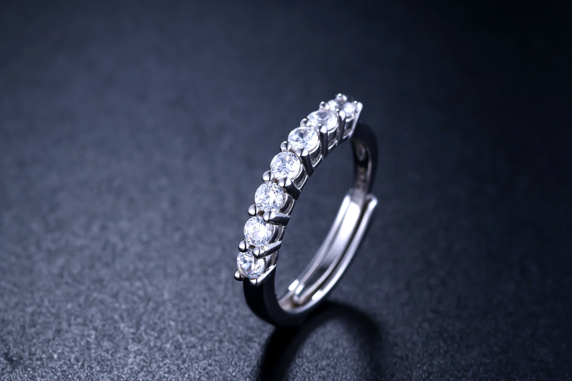 Круглое серебряное кольцо с муассанитом роскошное для женщин. Регулируемое S925 |