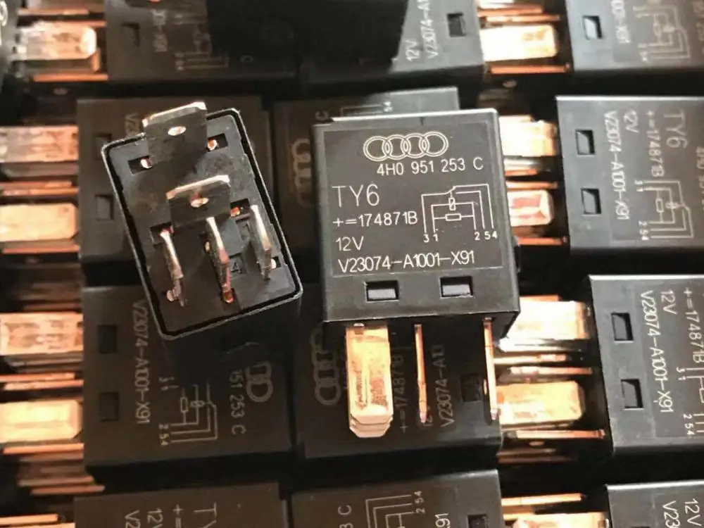 Автомобильное реле V23074-A1001-X91 4H0 951 253 C 12 В постоянного тока 5 контактов |