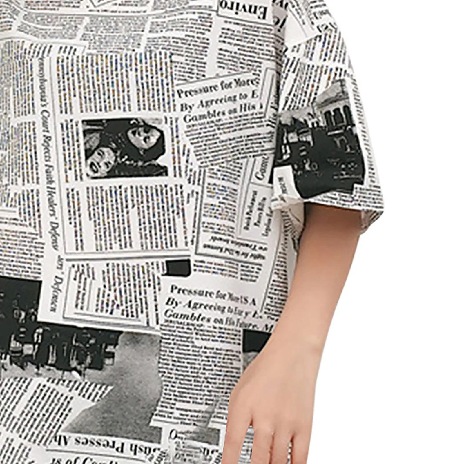 Женская модная футболка с принтом газетных персонажей и круглым вырезом удобный