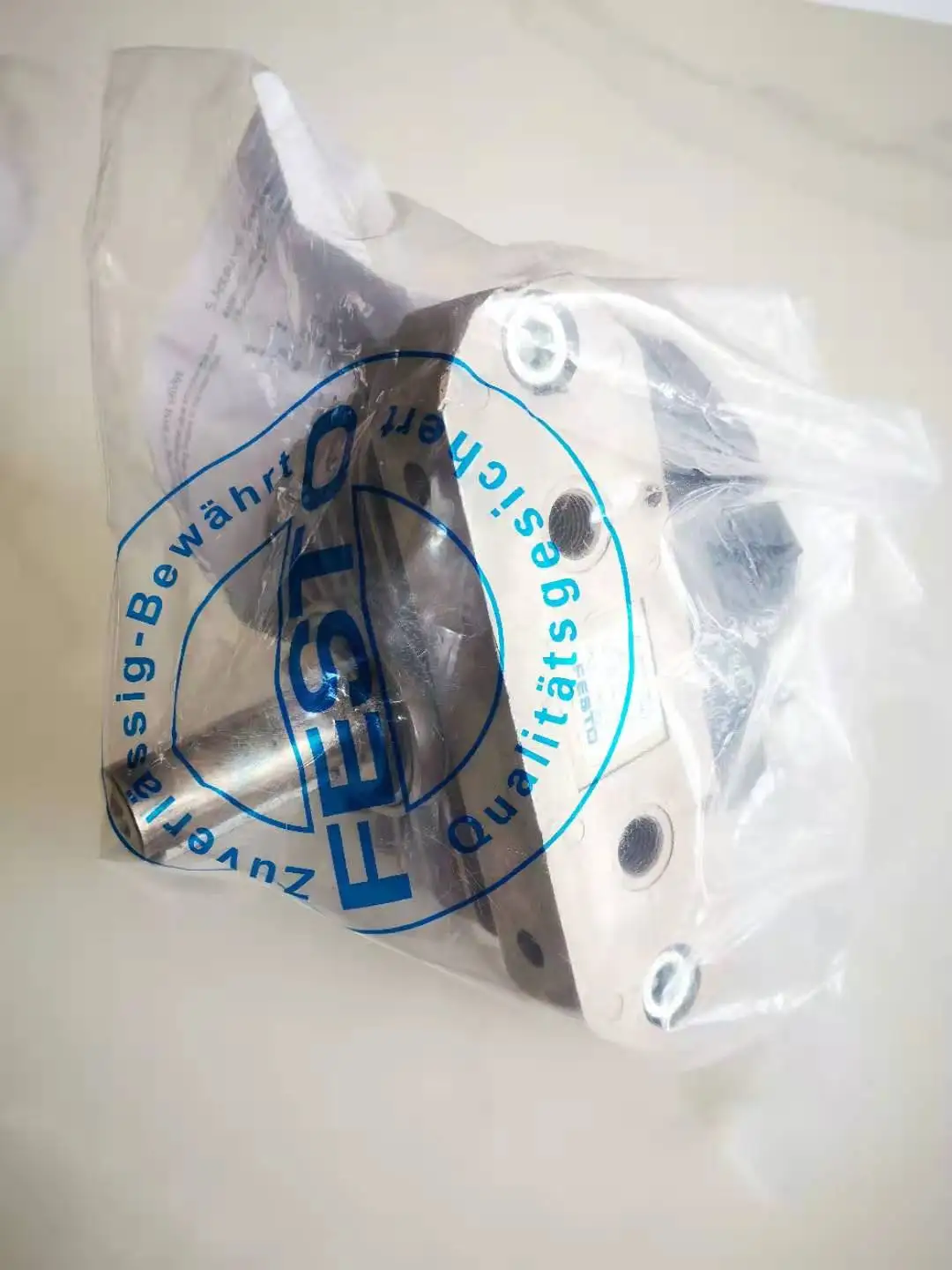 FESTO Цилиндра пневматический DSR-12-180-P 11909 DSR-16-180-P 11910 DSR-25-180-P 11911 DSR-32-180-P 11912 - купить по